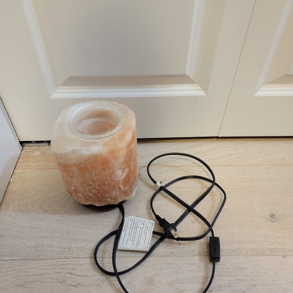 SCENTSY Salt Wax Warmer